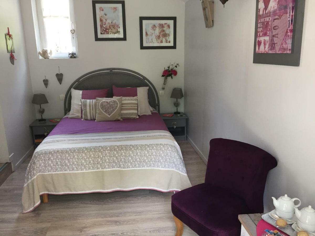 Le Moulin De La Castellerie Bed & Breakfast Moon-sur-Elle Exterior photo