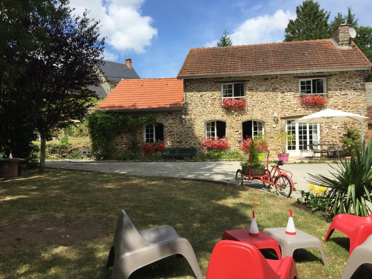 Le Moulin De La Castellerie Bed & Breakfast Moon-sur-Elle Exterior photo
